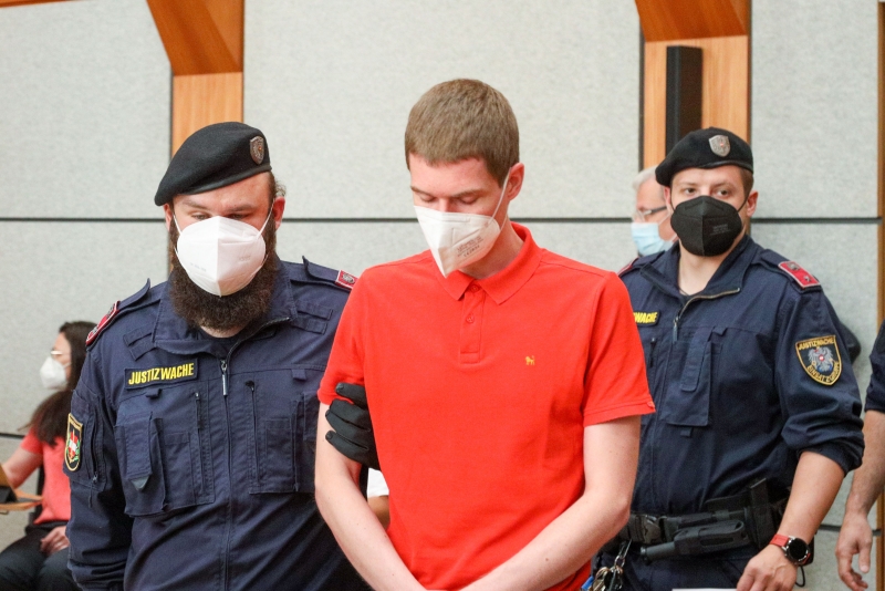 Preview 210727 29-Jaehriger heute wegen Doppelmordes in Laengenfeld vor Gericht - Toetete seine beiden Toechter_3.jpg